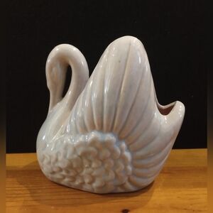 Vintage Gonder USA Pottery Blue & Pink Swan Planter E-44